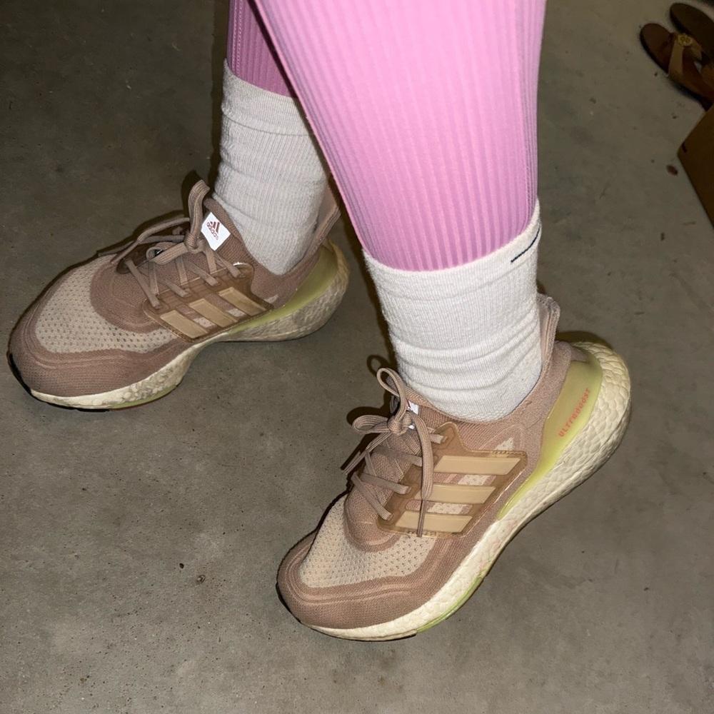 Adidas Women's Ultraboost 21 Primeblue Pink/ Non Dye Shoes